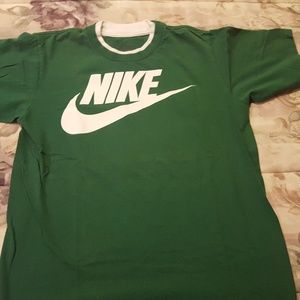 Boys Nike T-shirt